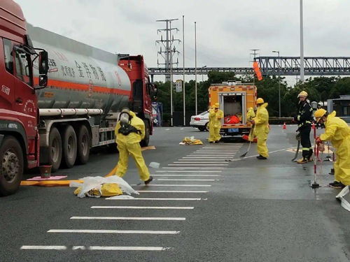 強(qiáng)化危貨運(yùn)輸安全 提升應(yīng)急救援能力——記安全生產(chǎn)月危險貨物道路運(yùn)輸應(yīng)急救援演練